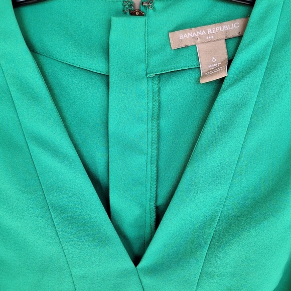 Banana Republic Peplum Blouse Sz6 V Neck Zip Back Sleeveless Sea Green Quality - Picture 5 of 10